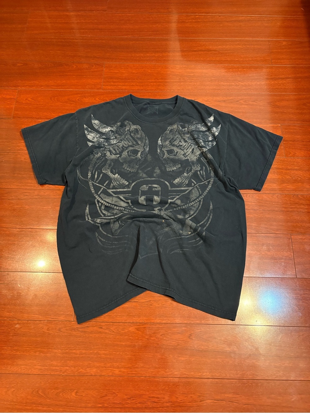 Men’s Y2K Skater Tap Out Short Sleeve Faded Graphic Shirt Size XL Black Grunge